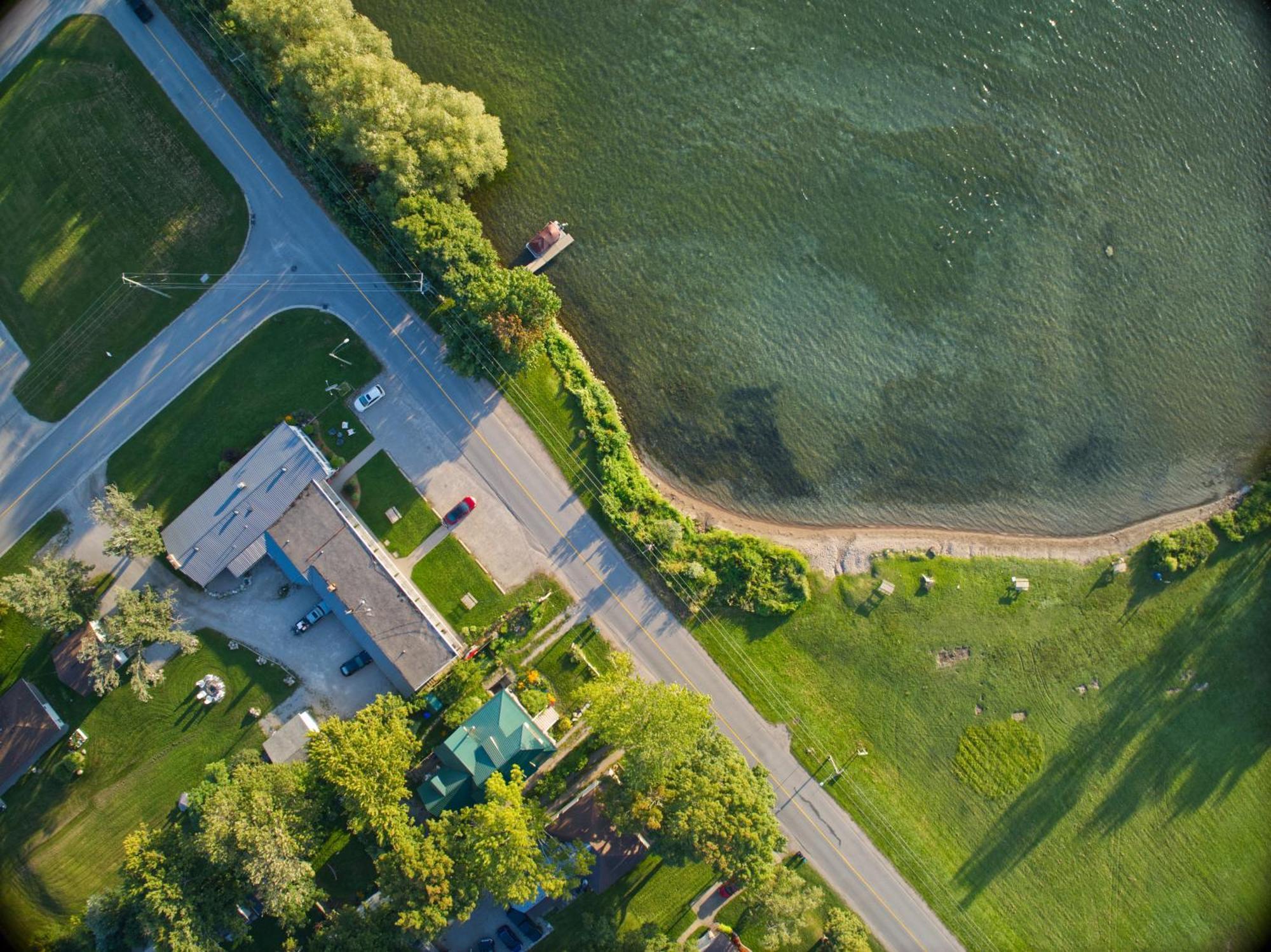 Lakeside Inn Orillia Exteriér fotografie